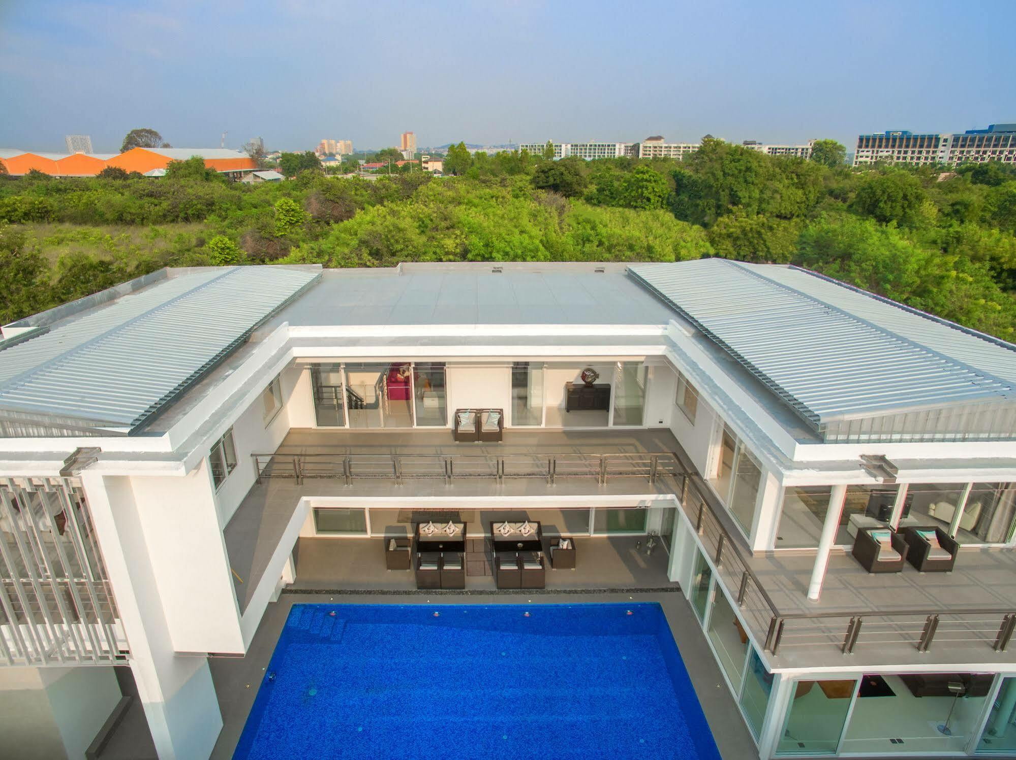 Davinci Pool Villa Pattaya Exterior photo